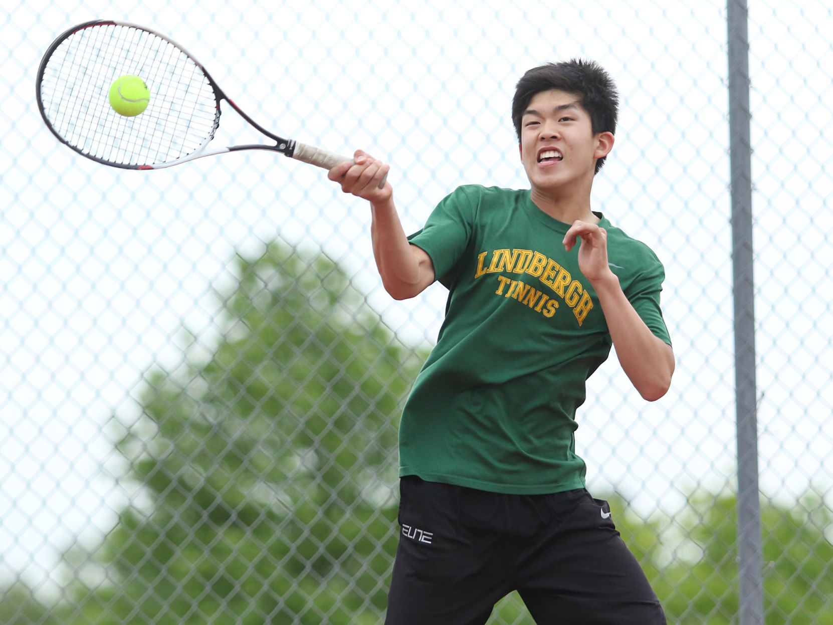 Lindbergh vs. SLUH tennis